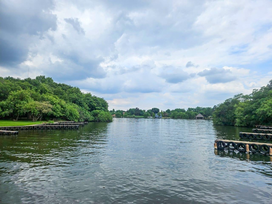 4 Bedroom Property for Sale in Boschenvaal River Front Lodges Free State